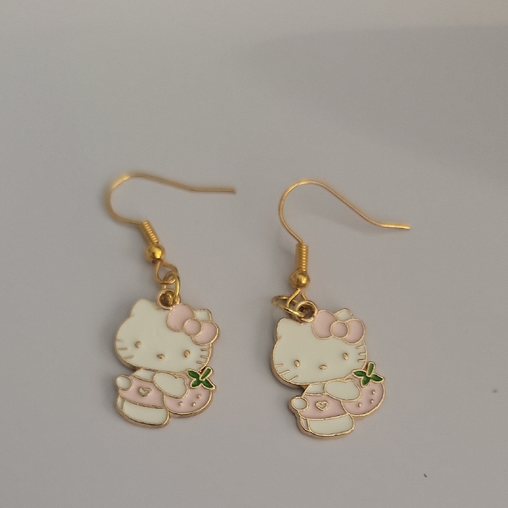 Charming‎ Gold and Pink Hello Kitty Earrings
